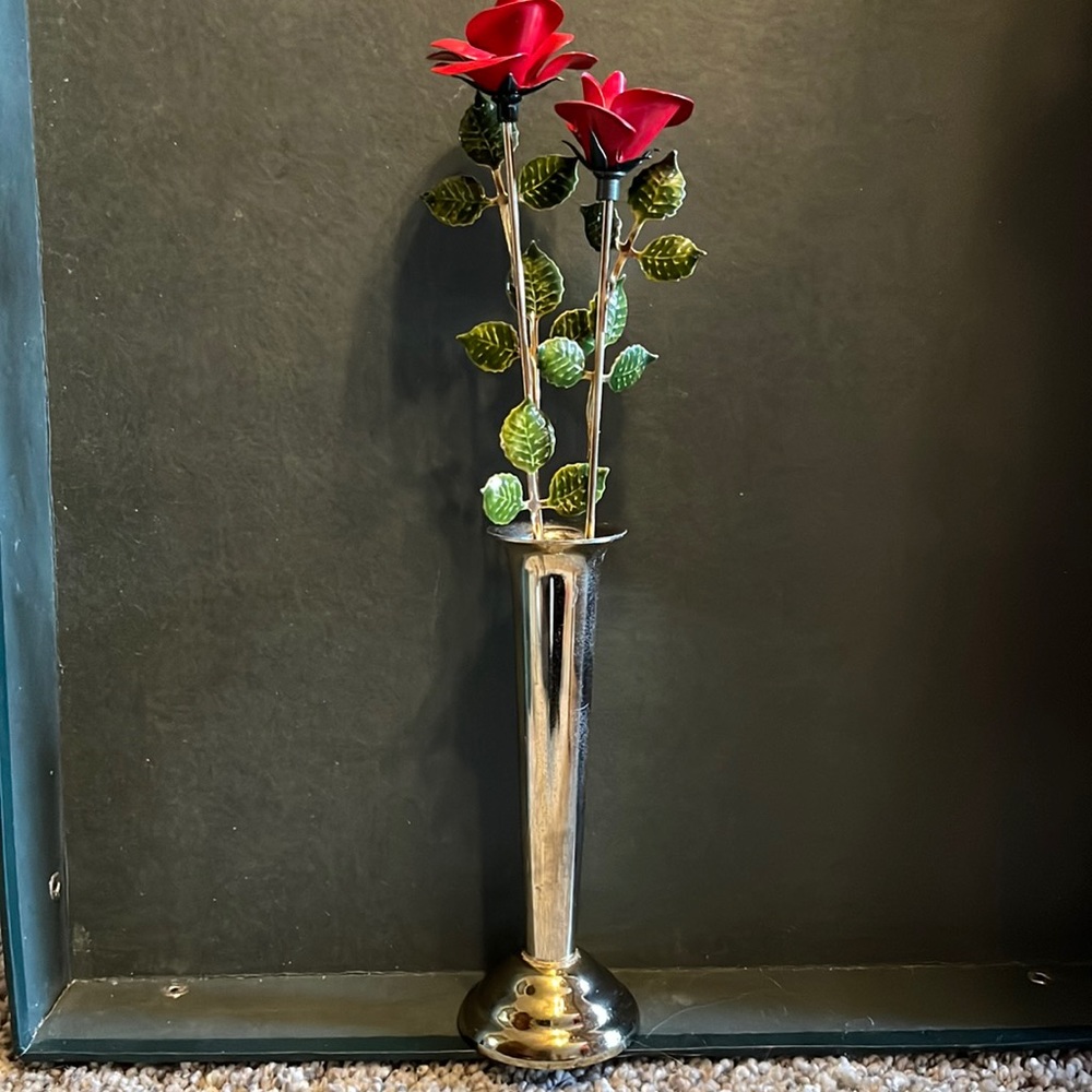 Vintage 1977 Mann Metal Flower Double Red Rose Gold Art Deco Vase